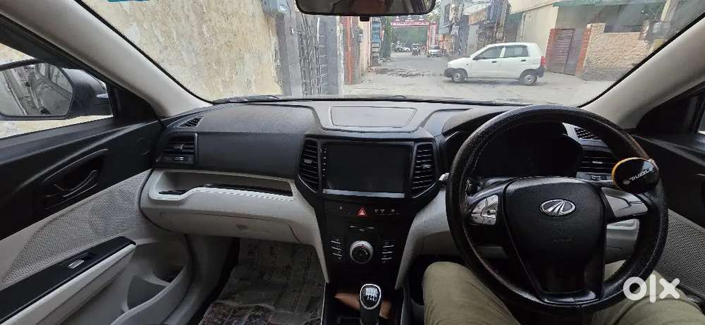 Xuv 300 Petrol Mt With All Company Record