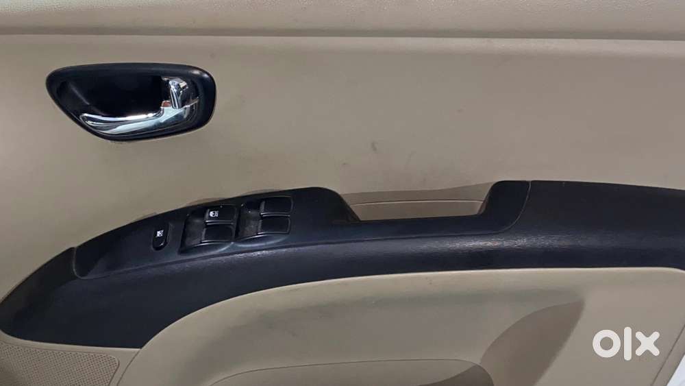 Hyundai I10 Sportz 1.1l, 2015, Petrol