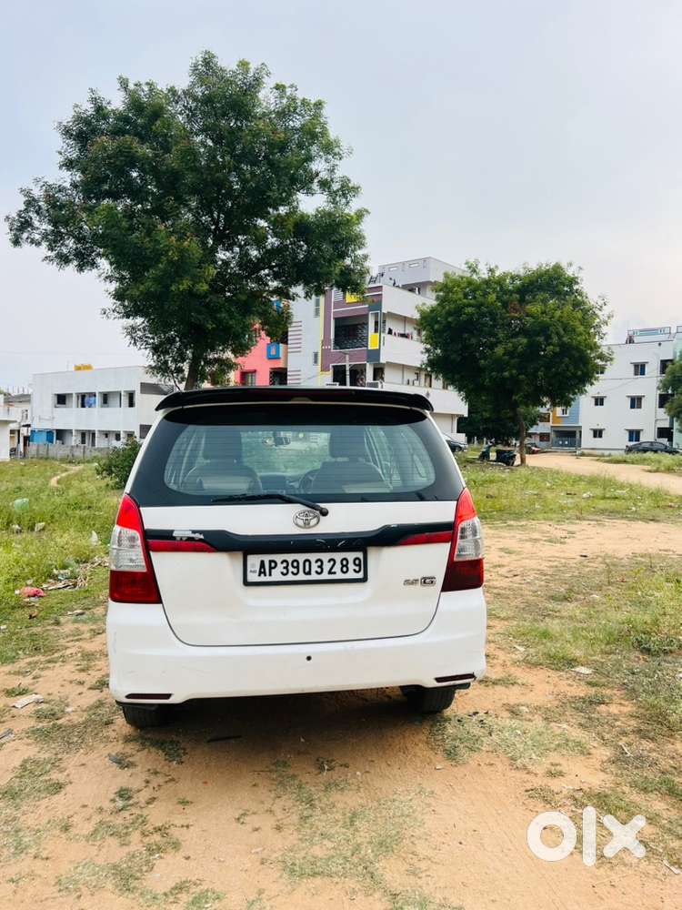Toyota Innova 2012 Diesel Well Maintained