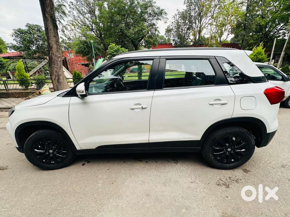 Maruti Suzuki Brezza 1.5 Zxi Smart Hybrid, 2022, Petrol