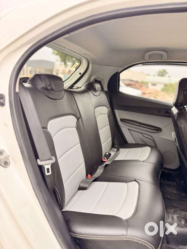 Tata Tiago, 2023, Petrol