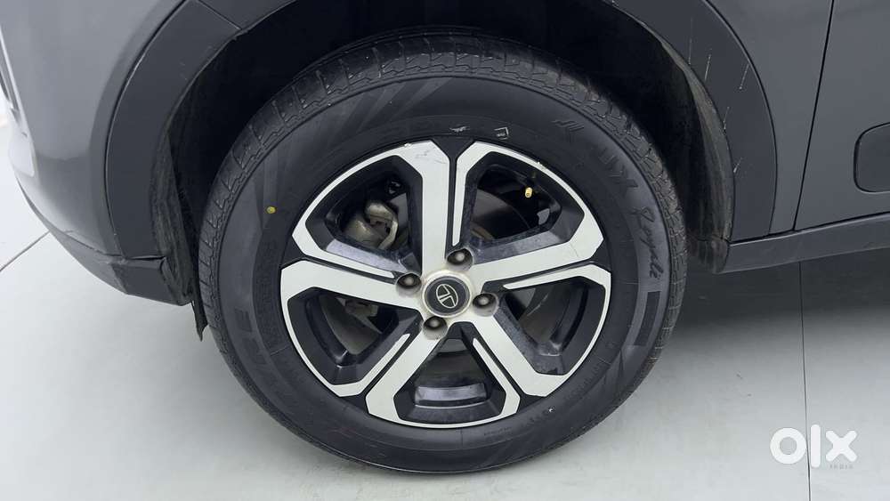 Tata Nexon 1.2 Revotron Xza Plus, 2022, Petrol