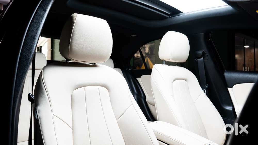 Mercedes-benz A-class Limousine 200, 2023, Petrol