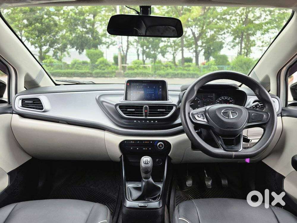 Tata Altroz 1.2 Xm Plus, 2022, Petrol