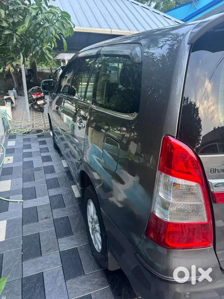 Toyota Innova 2.5 V 2012 Diesal