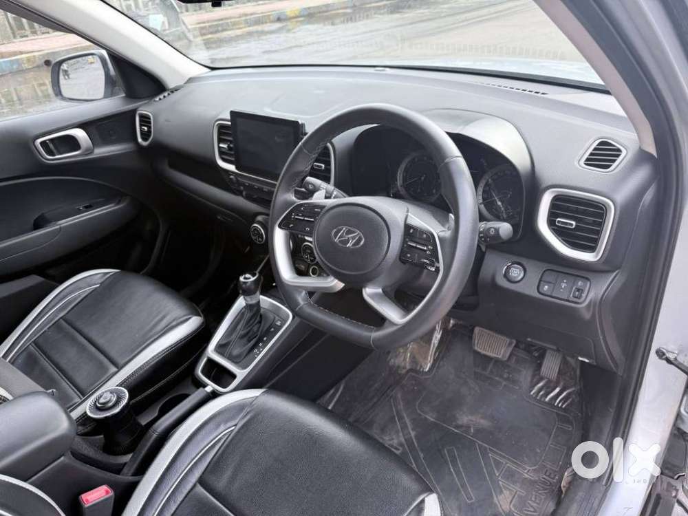 Hyundai Venue Sx+ At, 2022, Petrol