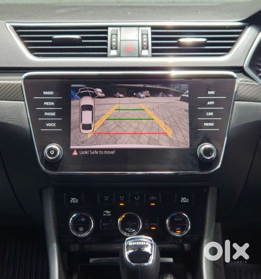 Skoda Superb 2.0 Sportline Tsi At, 2022, Petrol