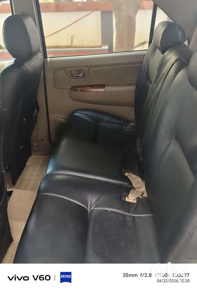 Toyota Fortuner 4x4 2011 Manual8