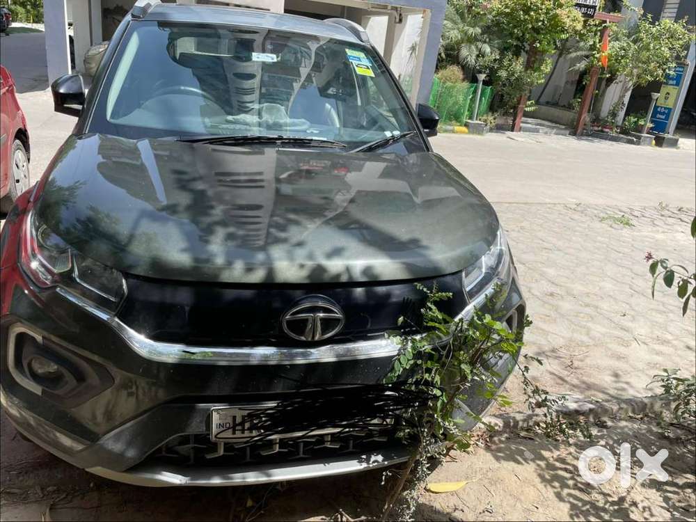 Automatic Diesel Engine, Sunroof, Cruise Control, Steering Control