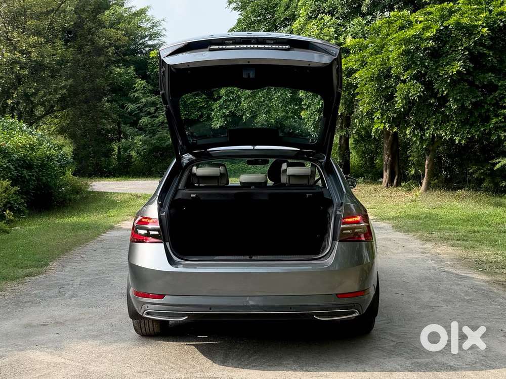 Skoda Superb 2.0 L&k Tsi At, 2022, Petrol