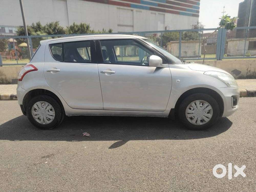 Maruti Suzuki Swift 1.2 Lxi (o), 2016, Petrol