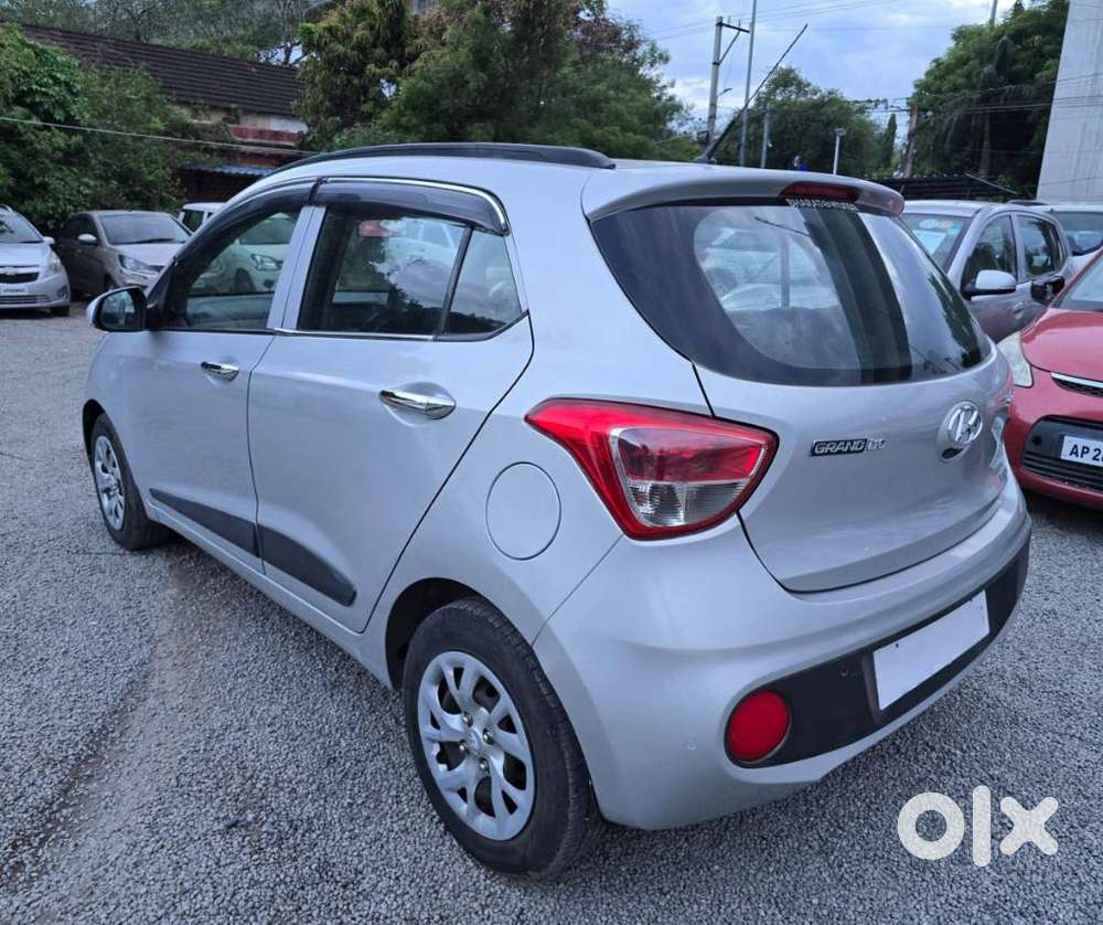 Hyundai Grand I10 Crdi Sportz, 2017, Diesel