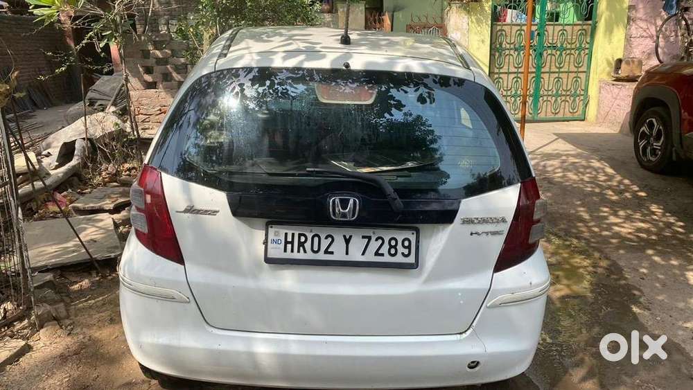Honda Jazz 2011 Cng & Hybrids 81000 Km Driven