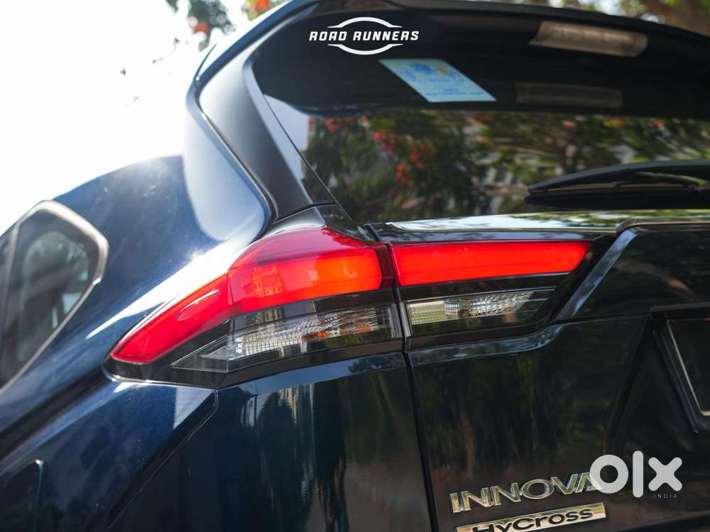 Toyota Innova Hycross 2.0 Zx Hybrid 7 Str, 2024, Petrol