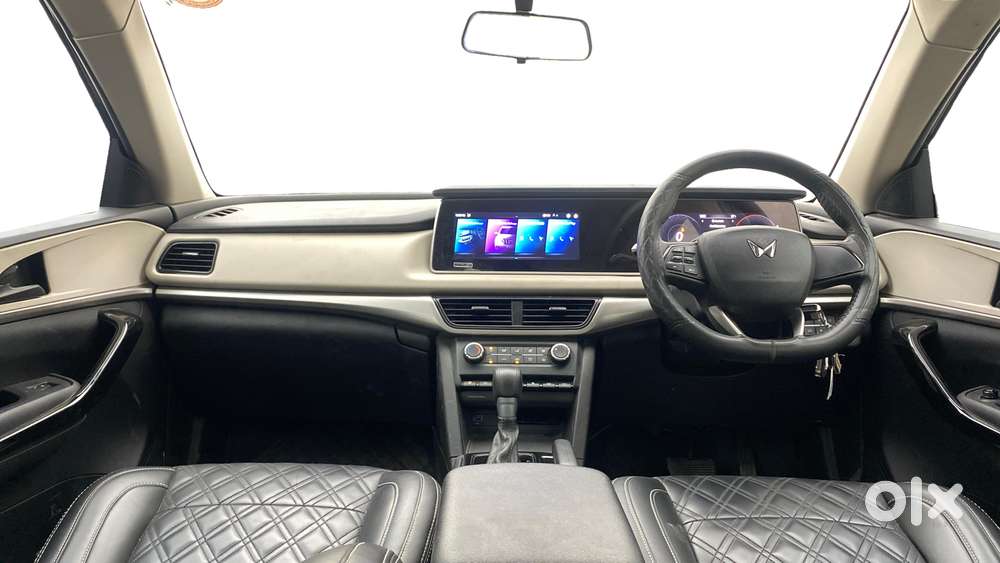 Mahindra Xuv700 2.2 Ax 5 Diesel At 7 Str, 2023, Diesel