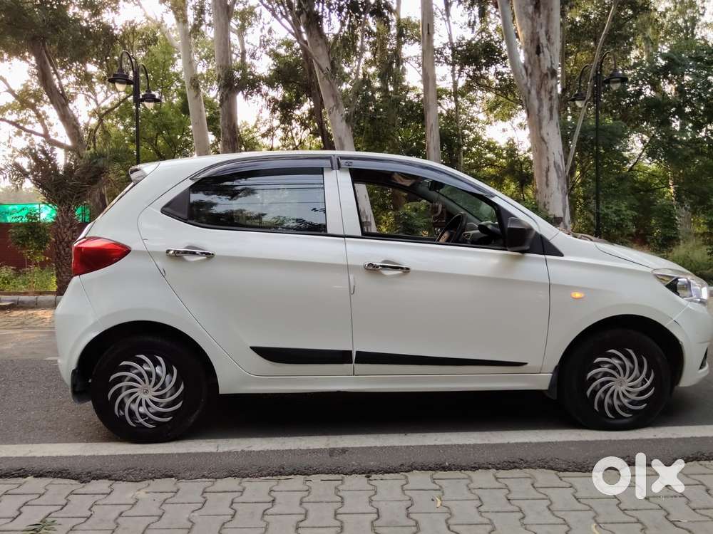 Tata Tiago 1.2 Revotron Xm, 2019, Petrol