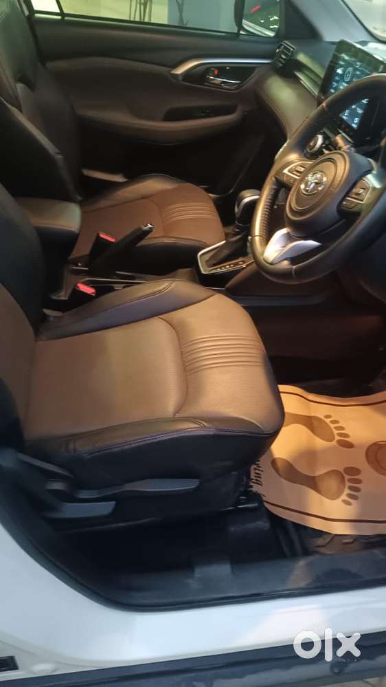 Toyota Urban Cruiser Hyryder 1.5 V Hybrid, 2024, Petrol