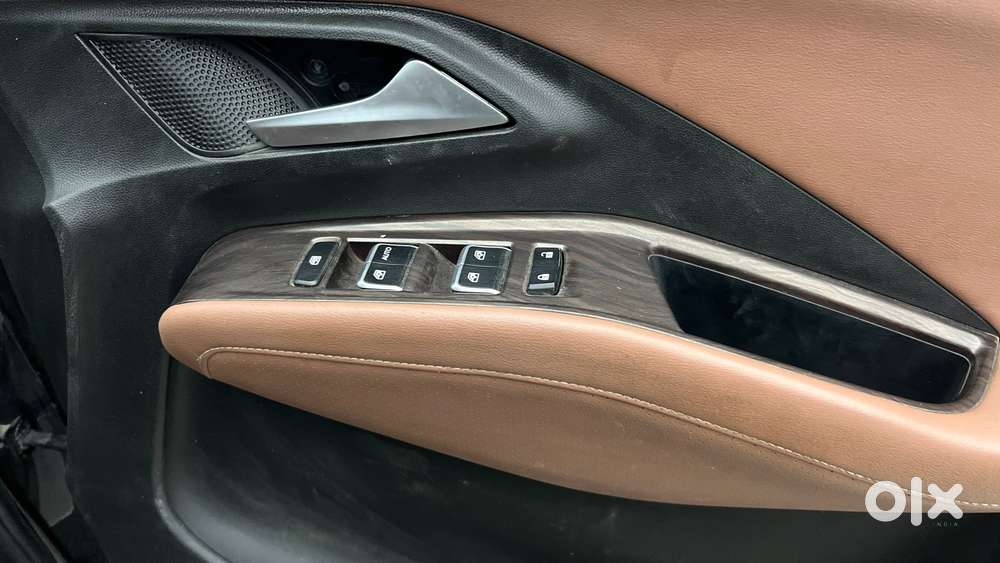 Mg Hector Plus Savvy Pro 1.5 Turbo Petrol Cvt 7 Str, 2023, Petrol