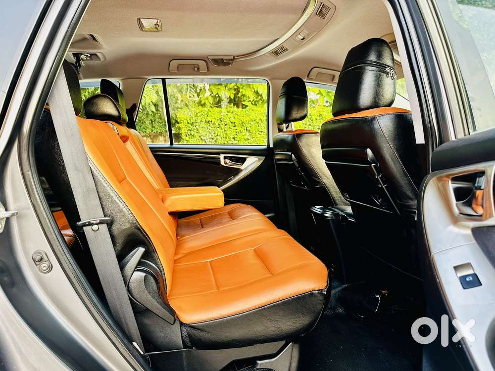 Toyota Innova Crysta 2.4 V 8 Str, 2017, Diesel