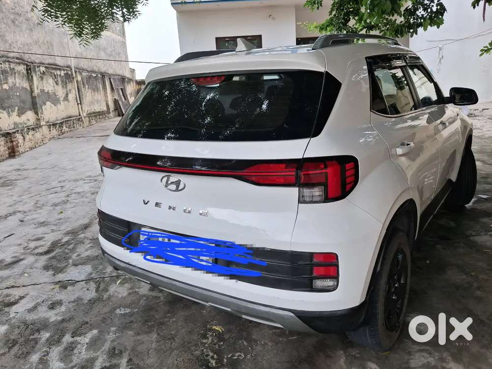 Hyundai Venue Petrol 2024
