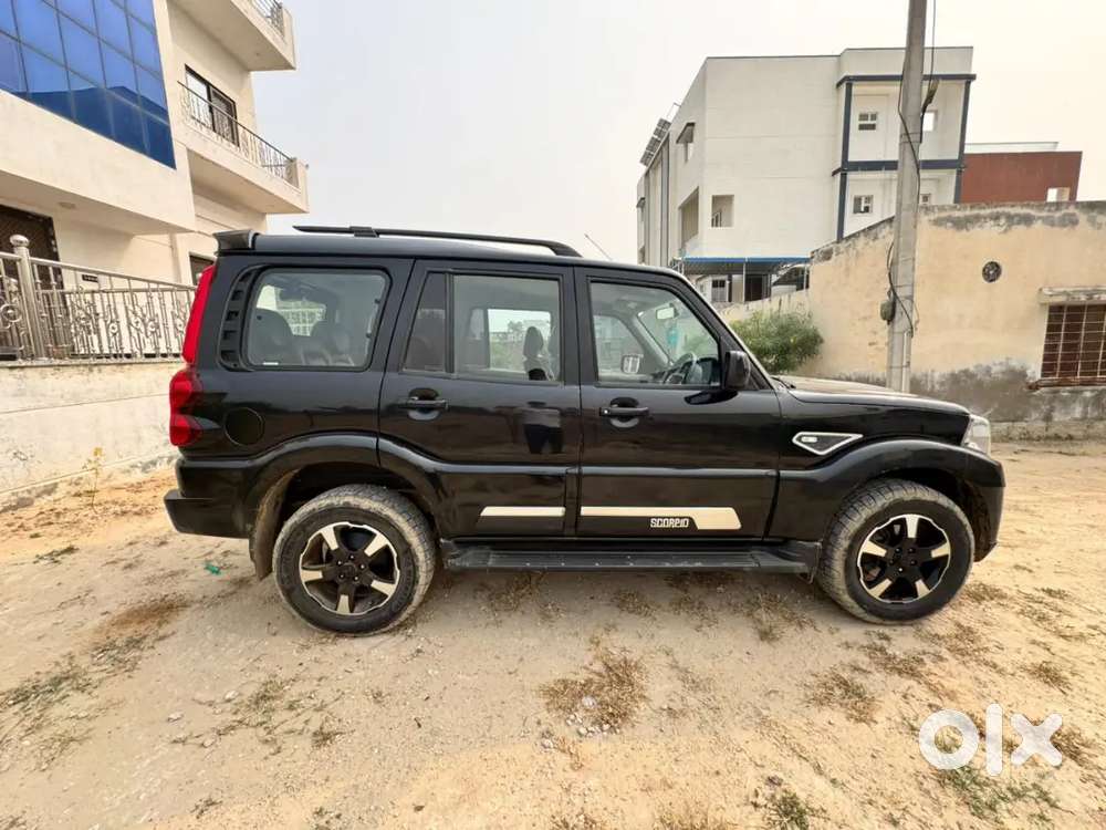 Mahindra Scorpio Classic 2023 Diesel 60000 Km Driven