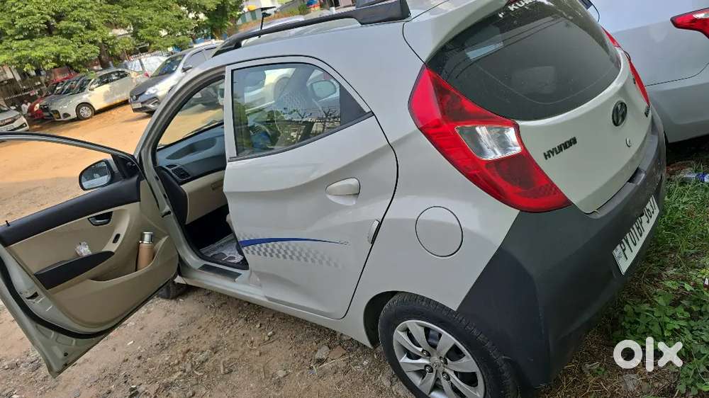 Hyundai Eon Sportz 2011