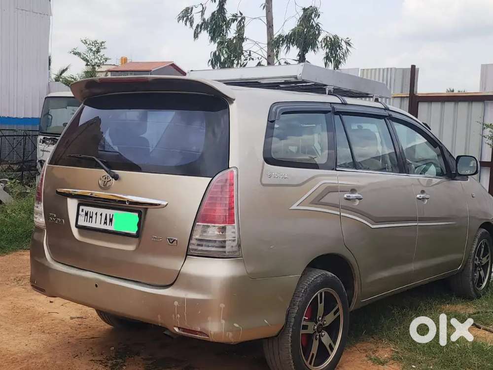 Toyota Innova 2011 Diesel Well Maintained