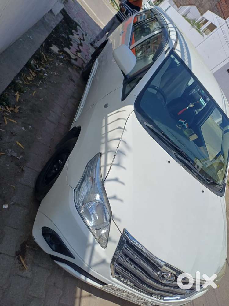 Toyota Innova 2.5 Gx 7 Str Bs-iii, 2015