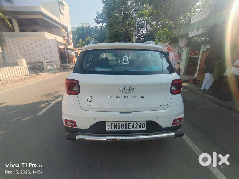 Hyundai Venue 2021 Petrol Well Maintained