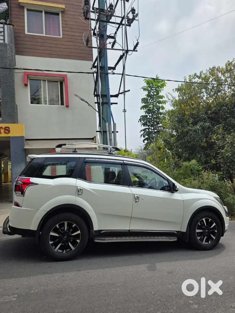 Mahindra Xuv500 W11 Optional Fully Top End Car 2nd Owner