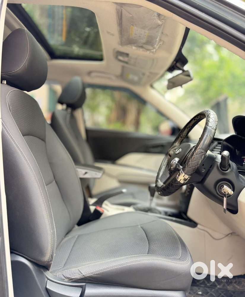 Mahindra Xuv300 1.2 W6 Amt Petrol, 2023, Petrol