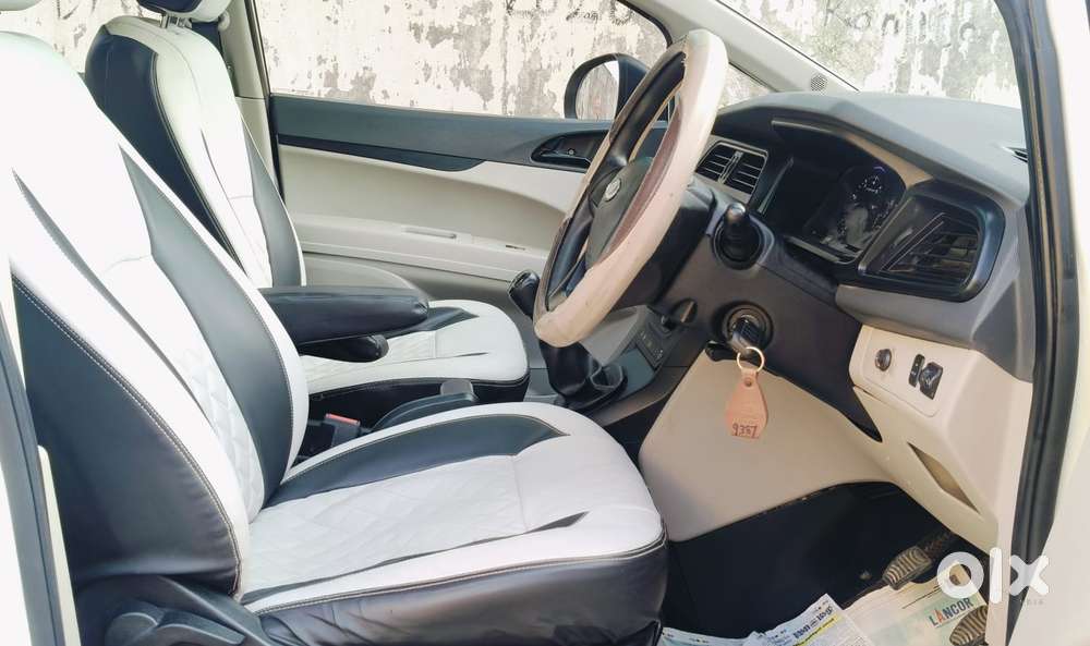 Mahindra Marazzo M2, 2022, Diesel