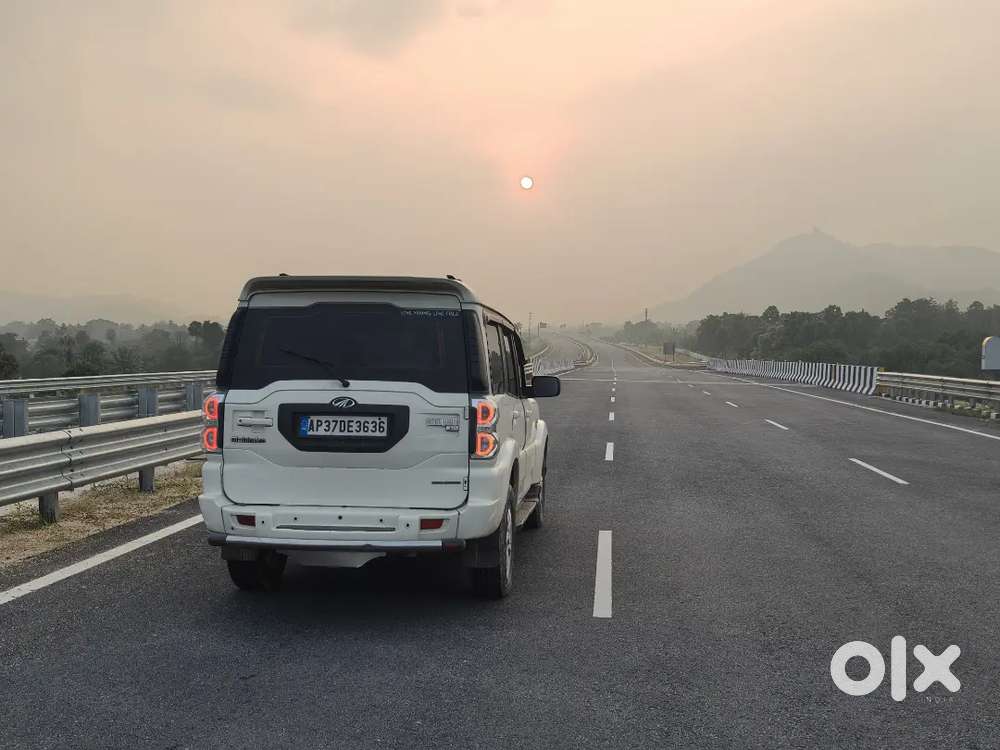 Mahindra Scorpio 2017 Diesel Well Maintained