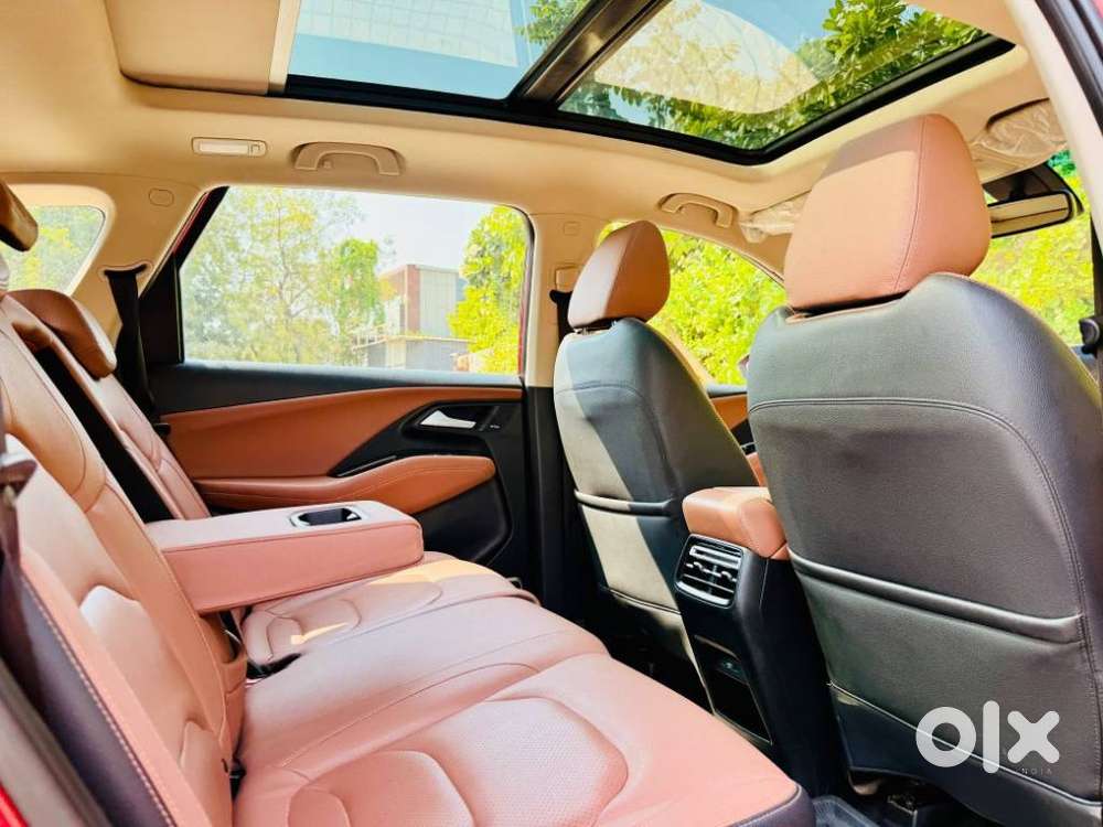 Mg Hector Plus Savvy Pro 1.5 Turbo Petrol Cvt 7 Str, 2023, Petrol