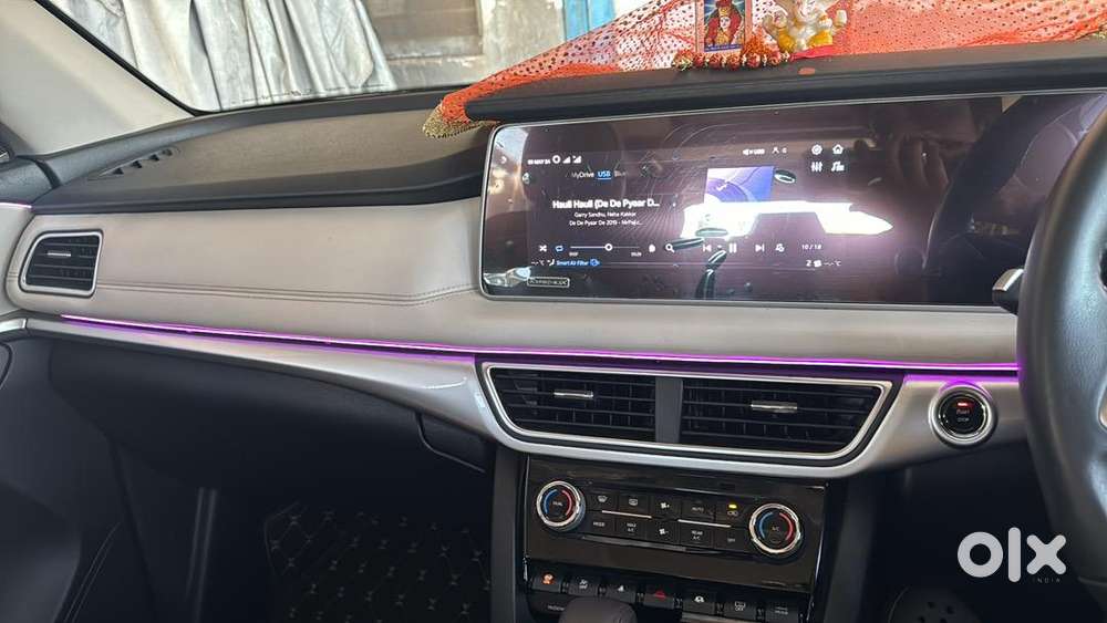 Mahindra Xuv700 2023 Diesel 22800 Km Driven