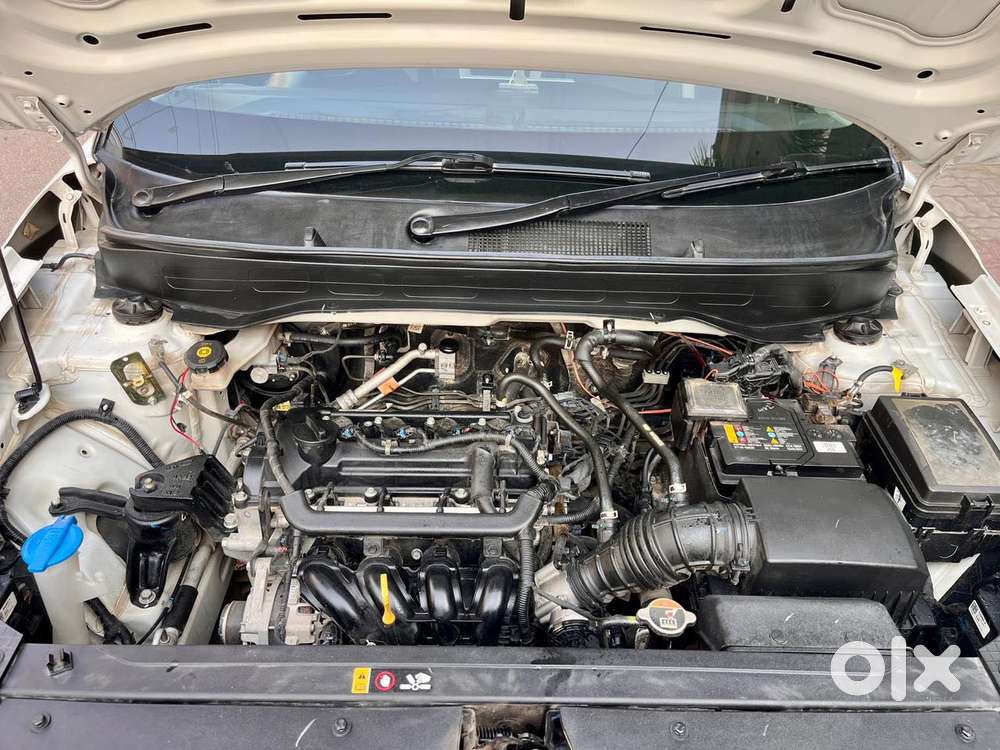 Hyundai Venue 1.2 S (o), 2024, Petrol