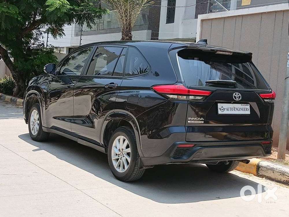Toyota Innova Hycross 2.0 Gx 8 Str, 2024, Petrol