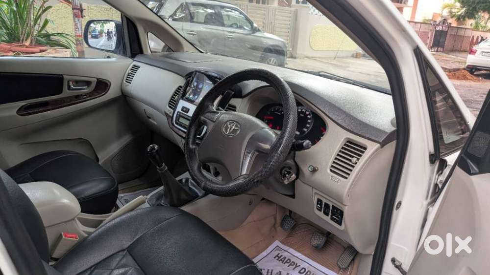Toyota Innova 2.5 V 8 Str, 2014, Diesel
