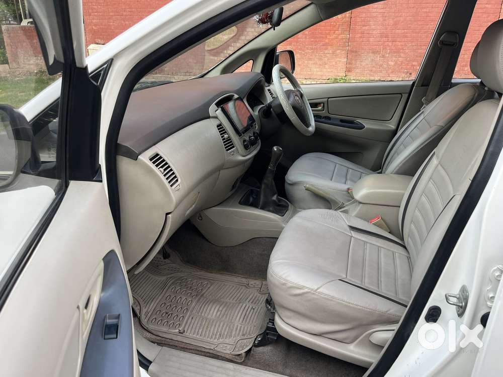 Toyota Innova 2.5 G (diesel) 7 Seater, 2012, Diesel