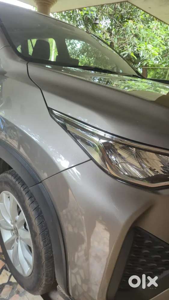 Toyota Innova Hycross 2024 Aug Petrol Hybrid 9400 Km Driven