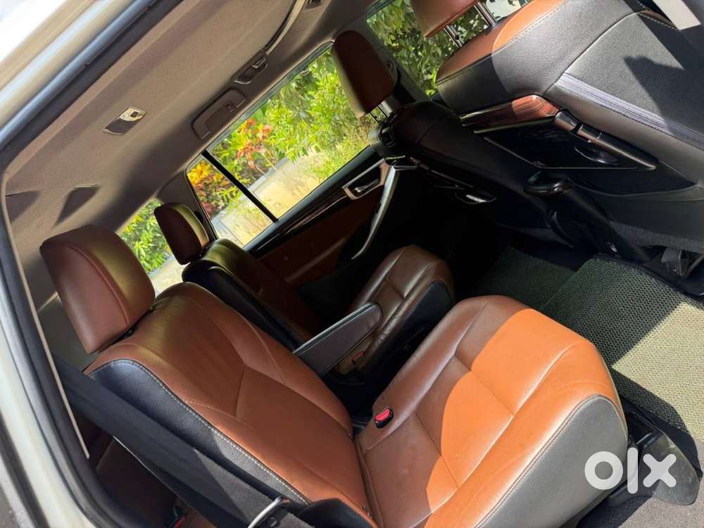 Toyota Innova Crysta 2017 Diesel Well Maintained