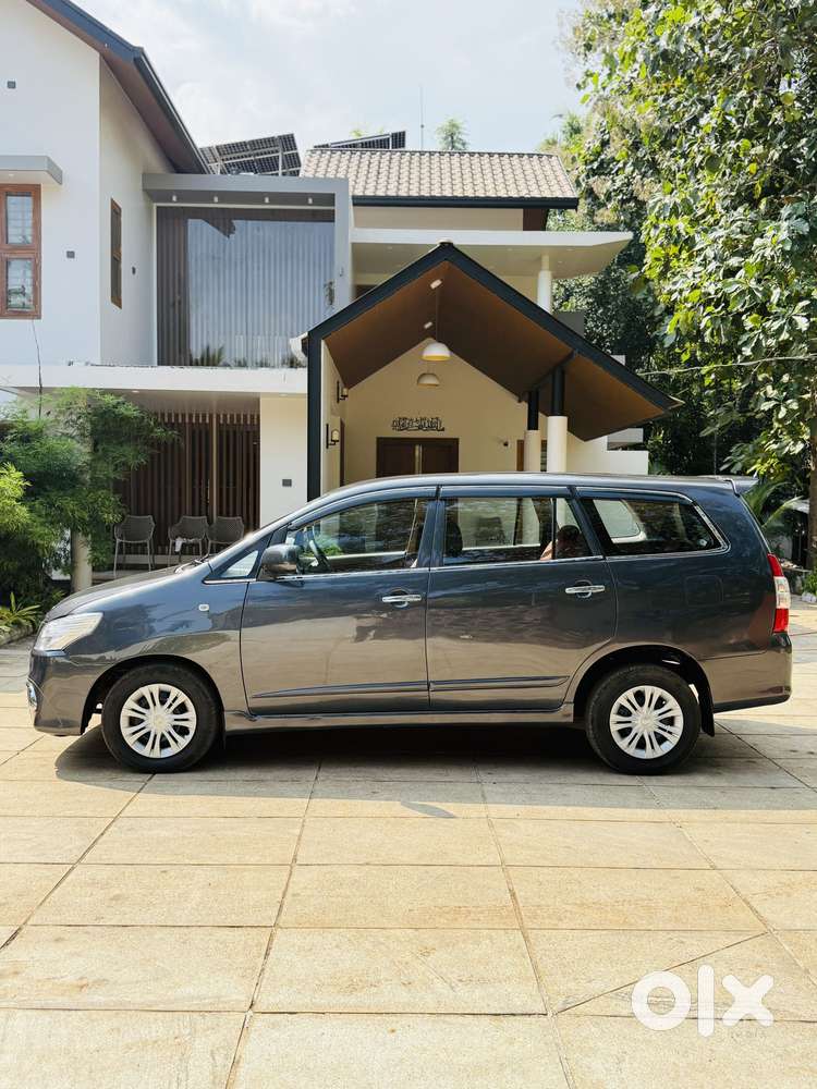 Toyota Innova 2.5 G (diesel) 8 Seater, 2016, Diesel