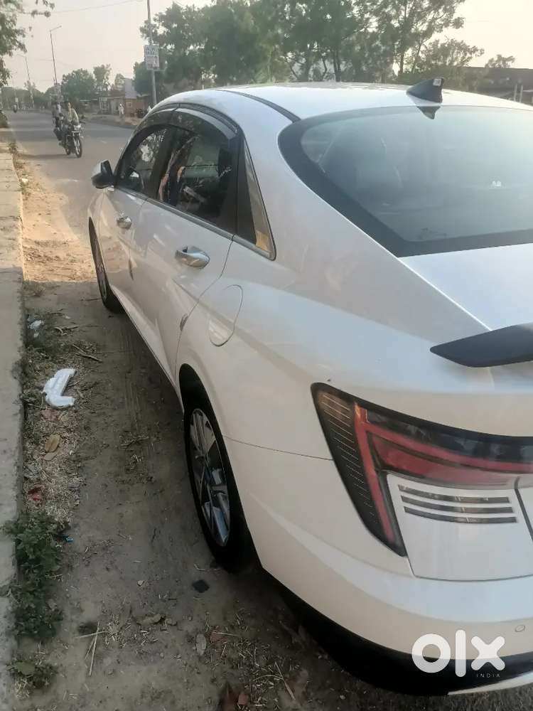Hundai Verna Sx