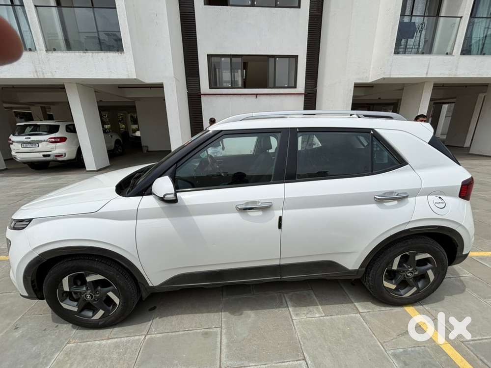 Hyundai Venue 2020 Petrol Good Condition