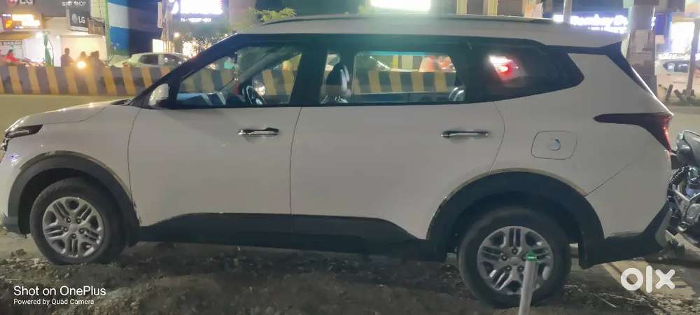 Kia Carens Prestige Petrol 2023