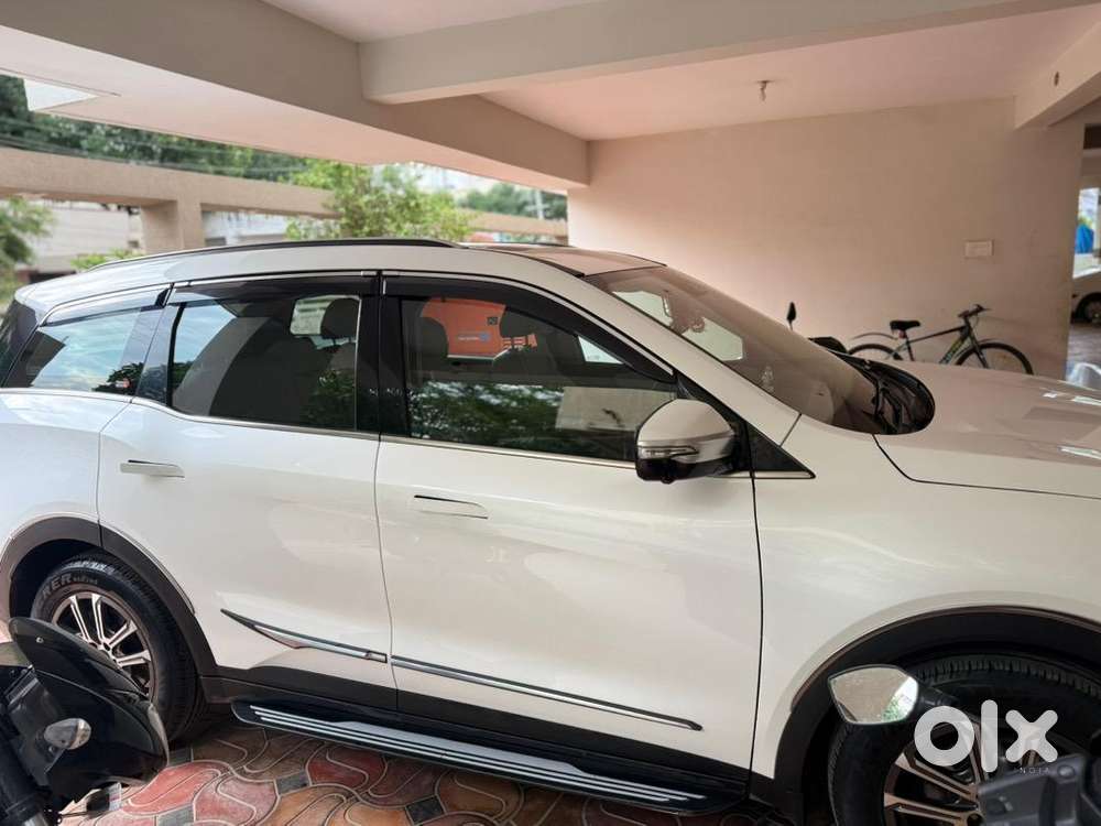 Mahindra Xuv700 2023 Ax 7l Diesel Well Maintained