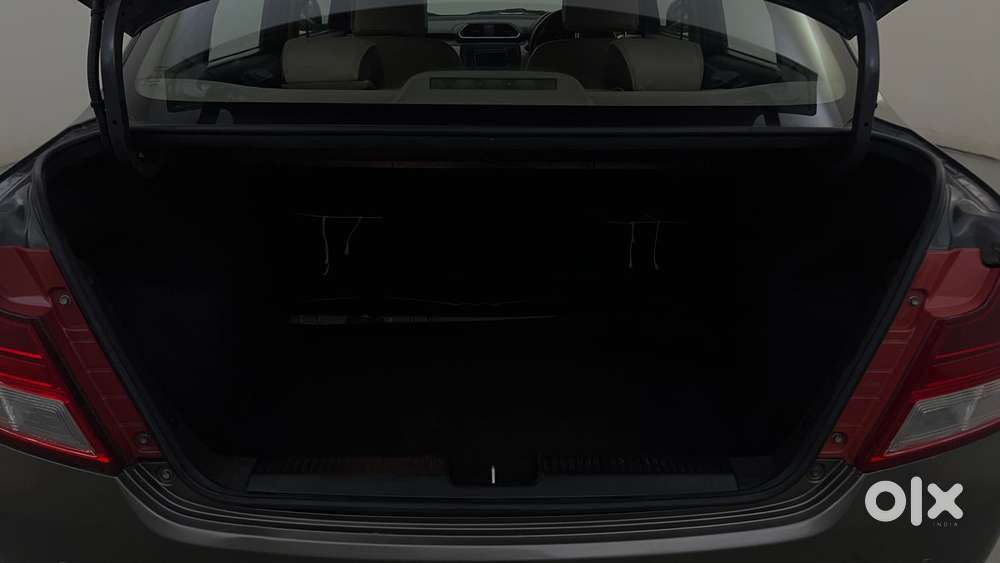 Maruti Suzuki Dzire Vdi Amt, 2017, Diesel