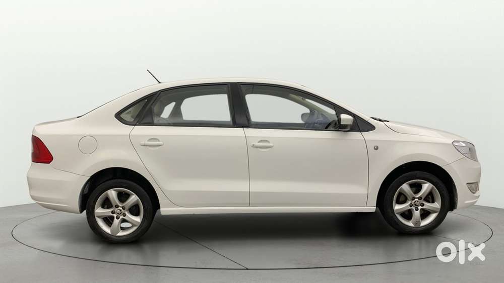 Skoda Rapid 1.6 Ambition Plus Mpi, 2014, Petrol