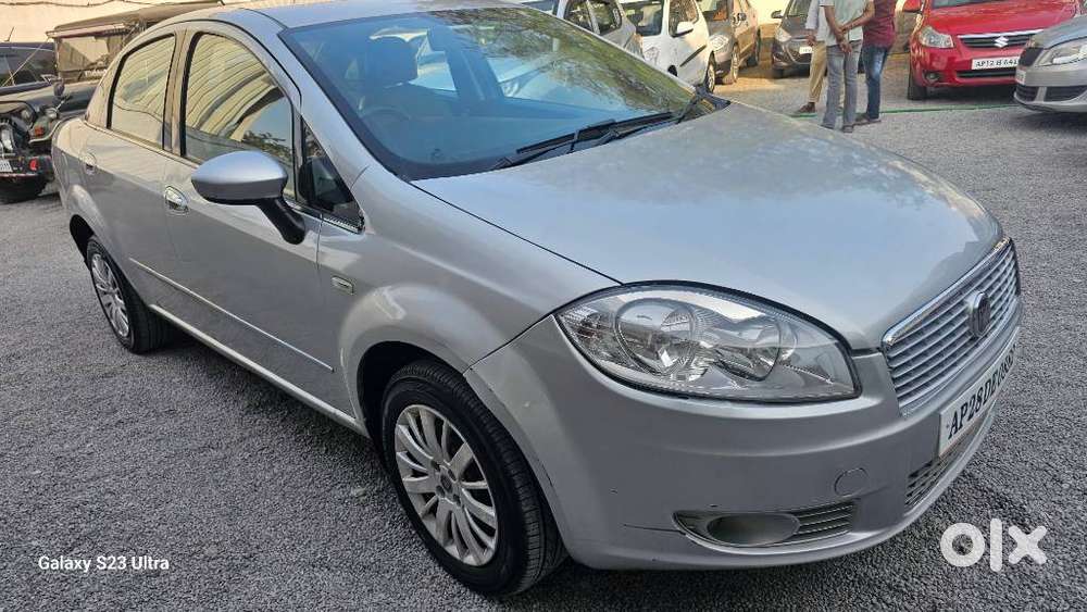 Fiat Linea 2007-2013 Emotion (diesel), 2010, Diesel