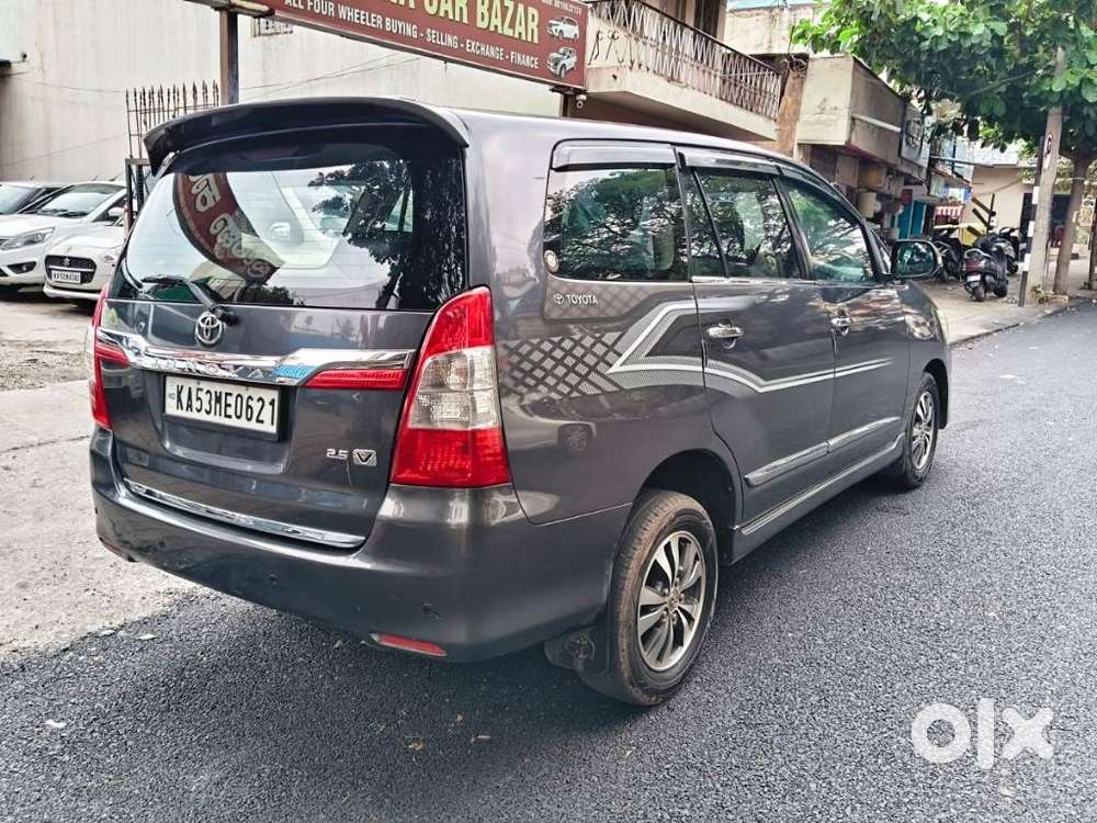 Toyota Innova 2.5 V 8 Str, 2016, Diesel